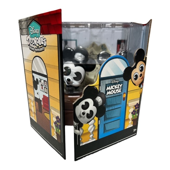 Disney Other - Disney Doorables Grand Entrance Mickey Mouse 2-Pack (Steamboat Willie + Classic)